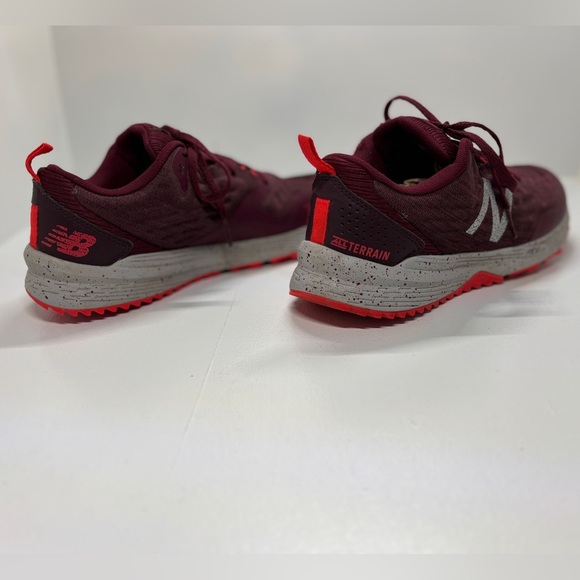 New Balance Women's Nitrel V3 Trail Runner Sedona/Dragon Fruit size 7.5 - Picture 9 of 9